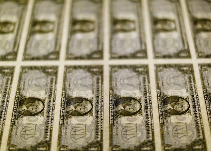 la_patilla's tweet photo. El insólito caso de los billetes de un dólar que por un error de fabricación pueden valer hasta 150.000 dólares https://t.co/xOWPAaeUBK https://t.co/KqA81jpMwT