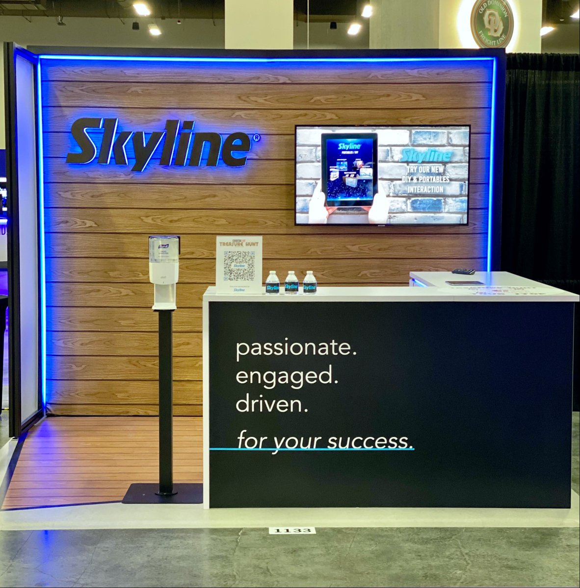 SkylineExhibits's tweet photo. Skyline is here and excited to see you in person at #EXHIBITORLIVE!  Stop by booths 1033 &amp; 1133 to see how we can help make your trade shows be a success.

Also, make sure to get a photo at our booth and use the hashtag #iamtradeshows!

#ImGoingLive #tradeshows #eventprofs https://t.co/SdwmncedZH