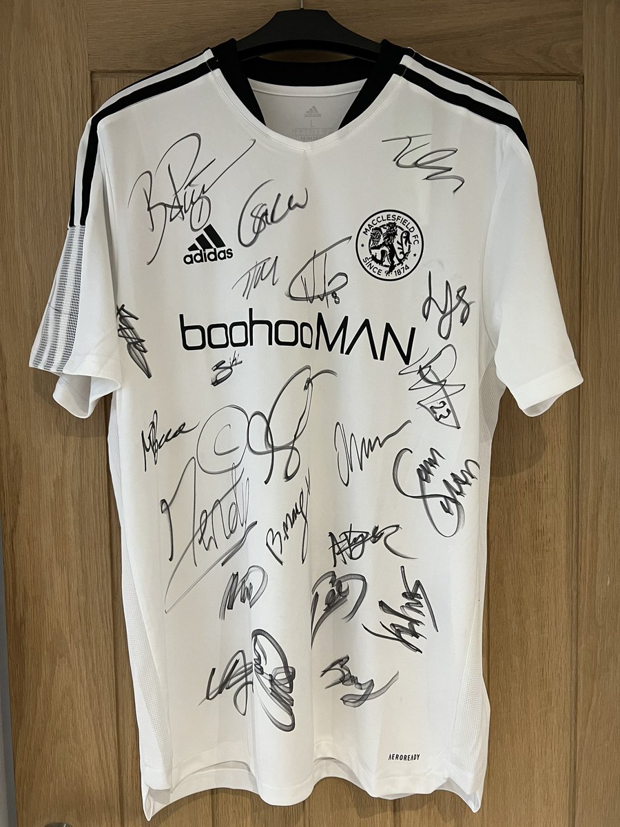 TheBPFoundation's tweet photo. Auction Time again 🥳 We have 3 Online Auctions going live for all the @thesilkmen Fans out there ✅ 

Auction 1 - @thesilkmen Signed home shirt 

Auction 2 - @thesilkmen Signed Away Shirt 

Auction 3 - @thesilkmen Signed Adidas Football 

See comments on placing your Bids !! https://t.co/BEEAijbRUc