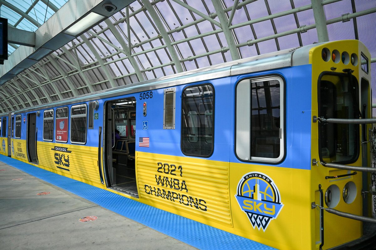 cta's tweet photo. Let’s hear it for the @chicagosky! We’re proud to honor our #WNBA Champions with a #SkyTown celebratory train wrap. Look for our specially-designed, blue-and-yellow rail cars rolling on the Green Line, beginning Monday 11/1!
https://t.co/yU9Zhf7LXw https://t.co/8nSPzGFXQz