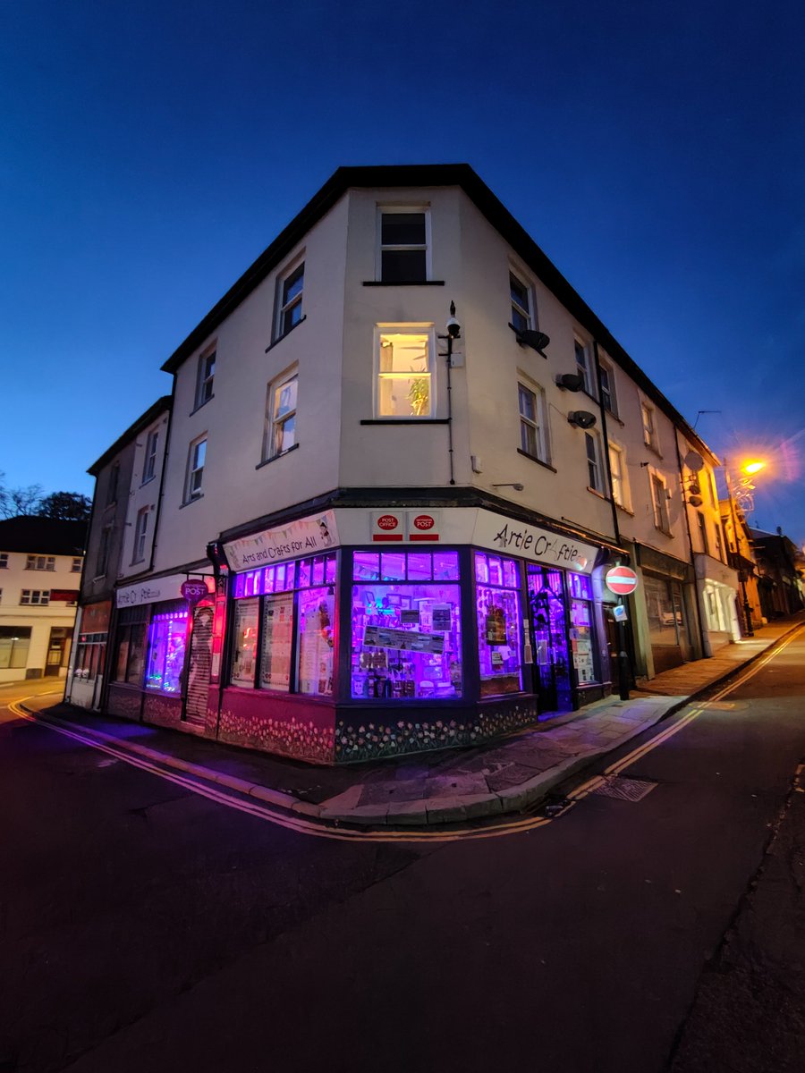 That's our Purple lights back on for the 8th year in a row for <a href="/Cuckooqueen/">Linda Reardon 💜🏴󠁧󠁢󠁷󠁬󠁳󠁿</a> <a href="/PancreaticCanUK/">Pancreatic Cancer UK</a> #pcam #purplelightsuk #pancreaticcancerawarenessmonth #Blaenavon <a href="/NickTorfaen/">Nick Thomas-Symonds</a>