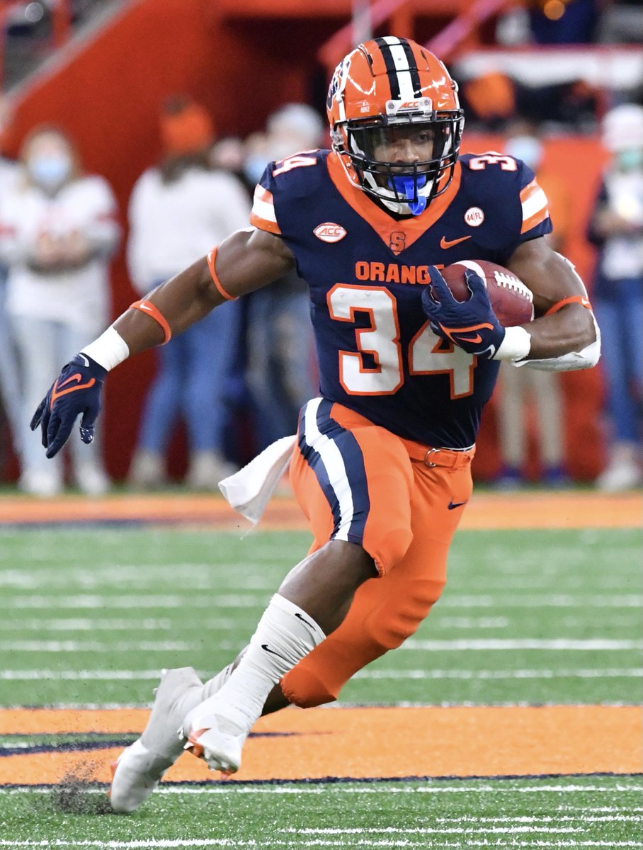 Most rushes of 10+ yards in college football:

🔸 Sean Tucker - 34
🔸 Sam Howell - 32
🔸 Kenneth Walker III - 31

#Pleased 🍊