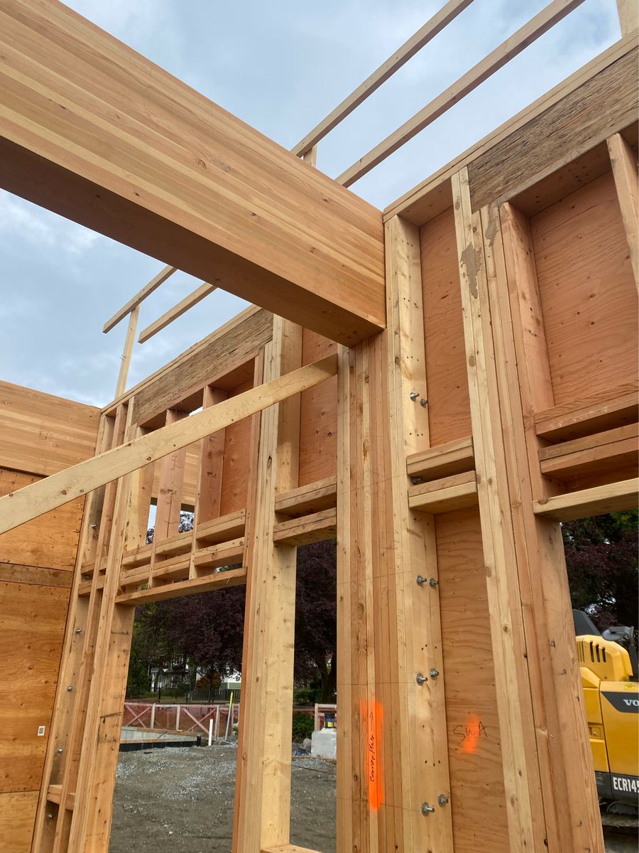Construction of George Weir Elementary School, Vancouver 

A 'Made in BC' solution using BC forest products that will provide a safe and beautiful learning environment for our future leaders. 🌲🌲🌲

#EQUILIBRIUMConsulting
#HeatherbraeBuilders #Kalesnikoff
#SeagateMassTimber