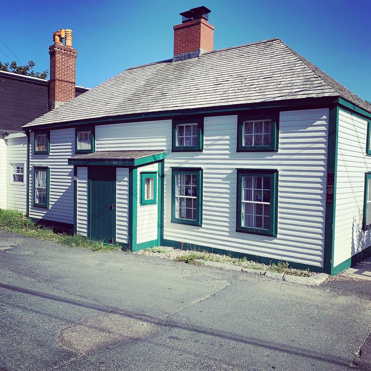 rattyrelic's tweet photo. With thx to all who’ve visited us @Mallard_Cottage over this past 8 years! Today our little restaurant in a 200 plus year old building turns 8 - the little sister to the grand ole lady that the cottage has been for so long. We hope we last as long as she has! #TodayisourBirthday https://t.co/szhtU4U2yA
