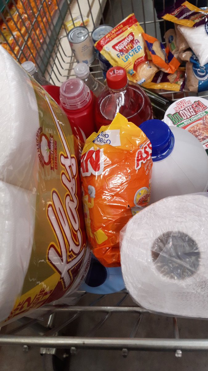 pIeasinhrry's tweet photo. To no mercado #savelara https://t.co/0qfJLneA4L