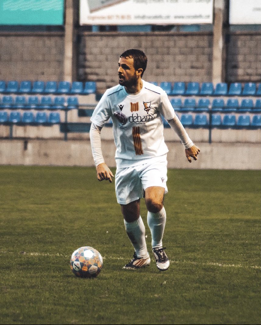 Contento de alcanzar los 3️⃣0️⃣0️⃣ partidos en #1cat y que fuera en el campo del Dega <a href="/palamoscf/">PALAMÓS CF 💙💛</a> pasa todo tan rapido que hay que difrutarlo al maximo ⚽️