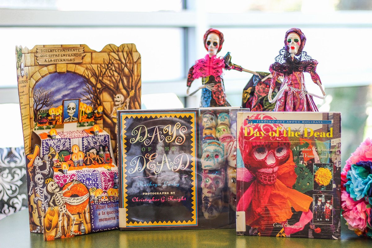 Anaheim_Library's tweet photo. It's #DiaDeMuertos! Learn more about the centuries-old tradition by checking out books from your neighborhood library. 

Don't forget to celebrate by visiting community #ofrendas across #Anaheim. 

Community ofrenda details at https://t.co/J5GwigBDJ0

#thingstodo #DayOfTheDead https://t.co/xeReq3Do78