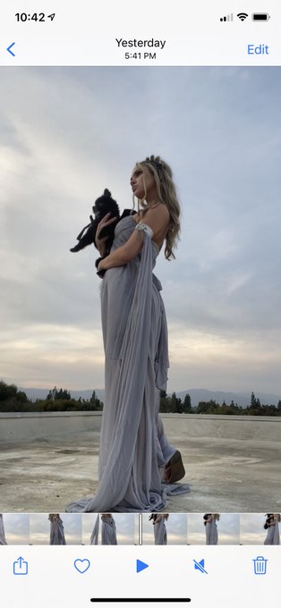 3 pic. Daenarys Targaryen and Drogon?? https://t.co/W3eX45xARY
