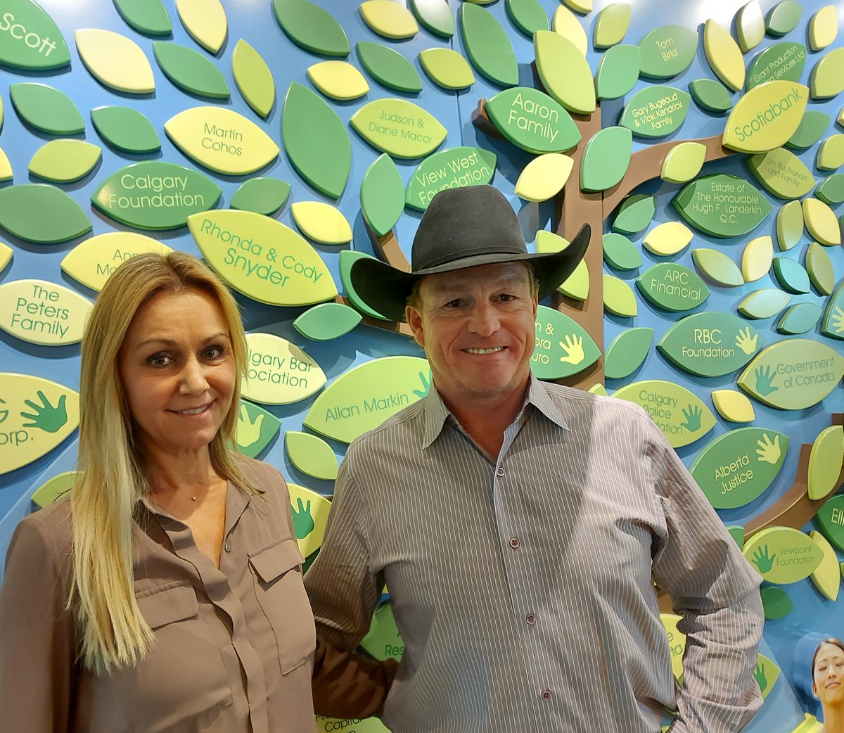 lunacentreyyc's tweet photo. #DidYouKnow - Rhonda & Cody Synder from @Bullbustin to date have raised $530,000 for the Luna Centre?! π
We are grateful for their partnership over the years & thank them for being advocates.
#weareluna #bullbustin #codysnyder #thankful #partners #wearethelight #lunacentreyyc https://t.co/1zHgT6nvND