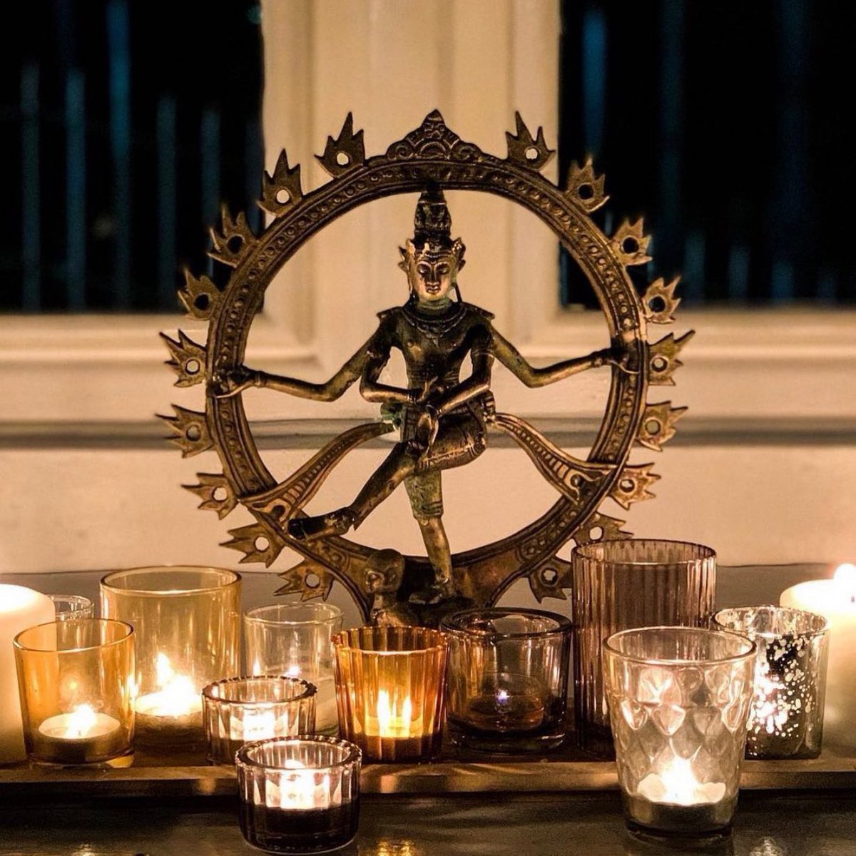 Positivity_Liv's tweet photo. Thank you to everyone who joined us in the beautiful Isla Gladstone Conservatory a couple of weeks ago for Candlelight Yoga. 

More events coming soon 💜 https://t.co/xeRQR5ulXM