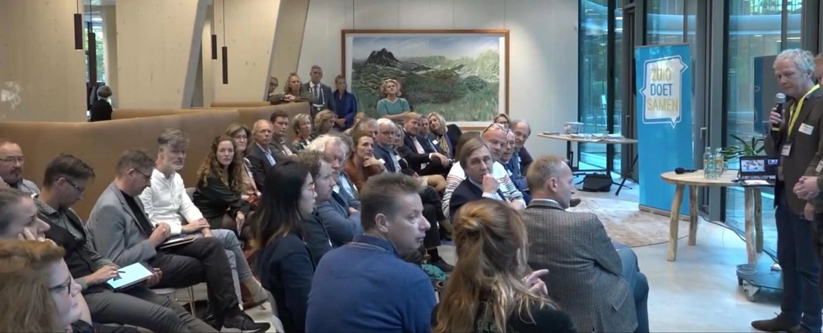 bucoaz's tweet photo. Hoog bezoek! 

Afgelopen vrijdag waren wij op een bijeenkomst met een bijzondere gast! Koning Willem Alexander was namelijk aanwezig bij een workshop die onze @gerjan055 die middag gaf op een inspiratiebijeenkomst over zorgzame gemeenschapen. @KNHM_ @Helpdesk_NLZVE @TriodosNL https://t.co/0NReZVXFTb