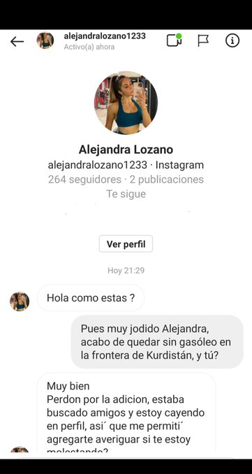 perezreverte's tweet photo. Esta conversación es insuperable. No sé quién responde, pero quiero ser su amigo. Es un genio. https://t.co/gHgqn8orwT