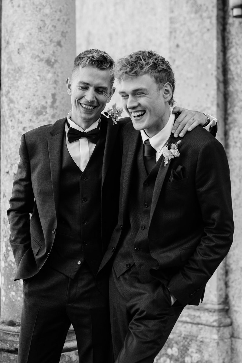 TheVampsJames's tweet photo. Best men ❤️ https://t.co/VgD9GFdZ1x