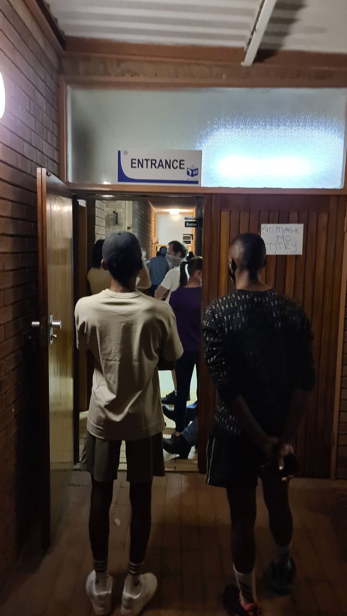 dorette_nel's tweet photo. Been queuing almost 2 hrs @CityTshwane in Watetkloofridge. And now we stopped. Same spot 20 min. Dinner time??? @IECSouthAfrica https://t.co/wt0j8drHxP