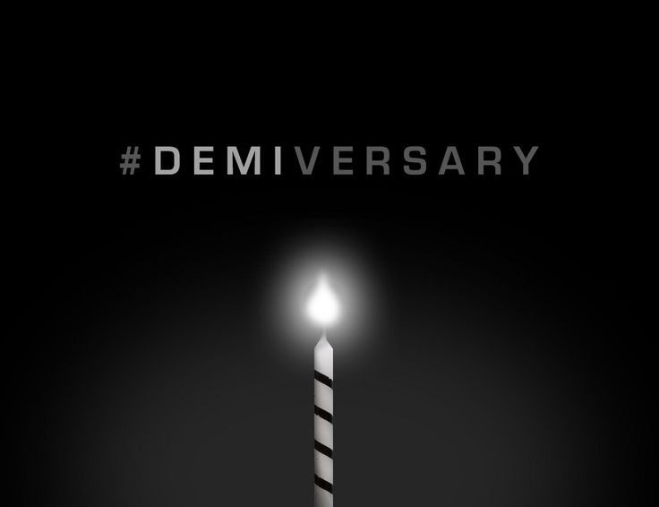 lonelyzfix's tweet photo. lembrei também do traumático #Demiversary, aniversário de 1 ano do Demi e a gente tinha que apagar as velas usando a # com o nome das músicas do álbum https://t.co/X1mISYJyFC
