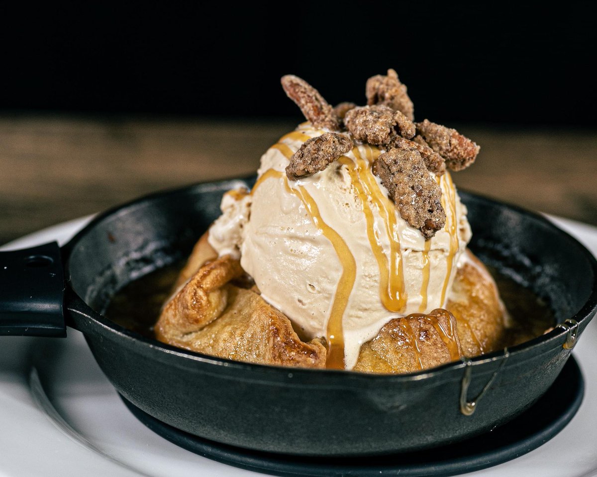 WaterfrontBoji's tweet photo. Did you save room for dessert? Treat yourself to a Rustic Apple Torte where warm meets cold in the best way! 
🍁#fallfeature #okoboji #fall #dessert https://t.co/0imTZ8PdzJ