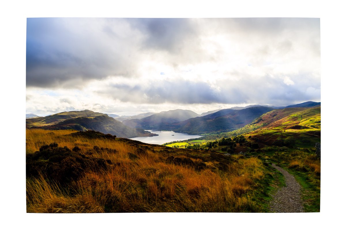 andy_d_barron's tweet photo. Ullswater in the Lakes from a couple of weeks ago. Break in the clouds, between the showers. #LakeDistrict #mountains @photocrowd @ThePhotoHour @StormHour @500pxrtg https://t.co/5ZAFW4vCf6