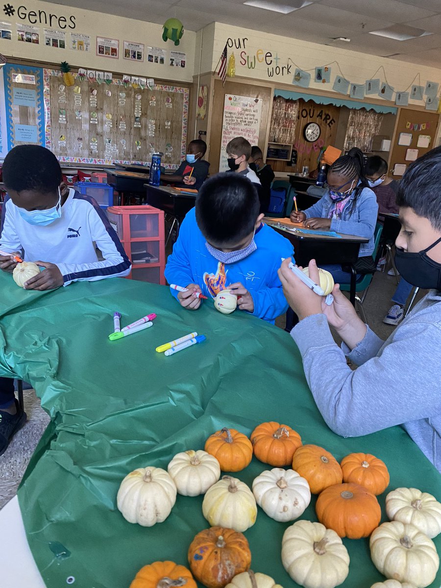 RachaelSymonds2's tweet photo. Pumpkin pets to celebrate our October learning 🎃 #funinfifthgrade https://t.co/caU3fiKLak