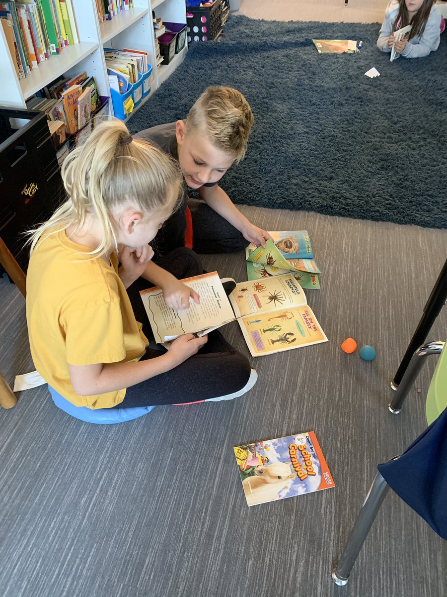We are reading to learn and teaching each other what we have learned in our non-fiction books! <a href="/kisdlit/">KellerELA</a> <a href="/FESfalcons/">Florence Elementary</a>