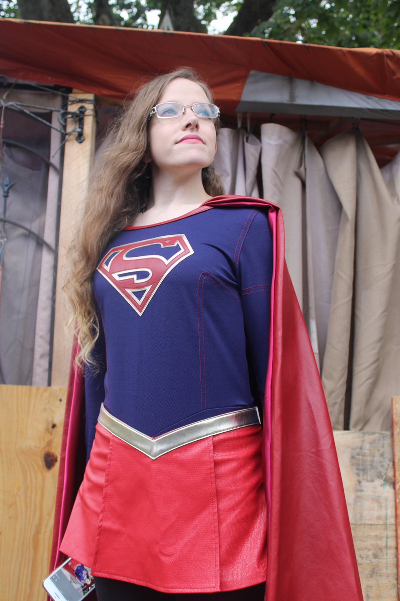 AdoptedMcmann's tweet photo. My photo shoot from yesterday. @supergirl @TheCW #supergirl #cwhalloween #supergirlhalloween #SupergirlCW #Supergirl @MelissaBenoist ๐ฆธ๐ผโโ๏ธ๐ฝ https://t.co/aL4LS7wAk8