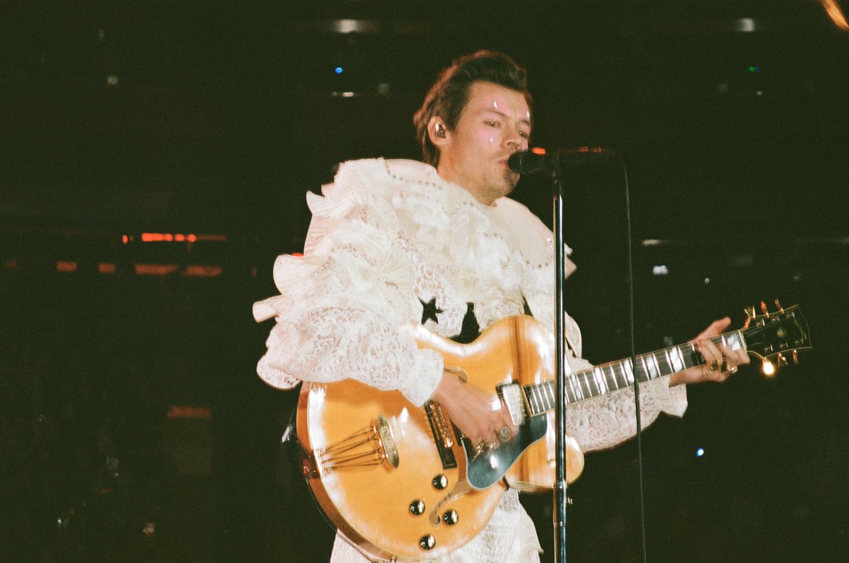 musicforasushi's tweet photo. HARRYWEEN NIGHT 2 ON FILM BY ME. https://t.co/JbcCuv3kma
