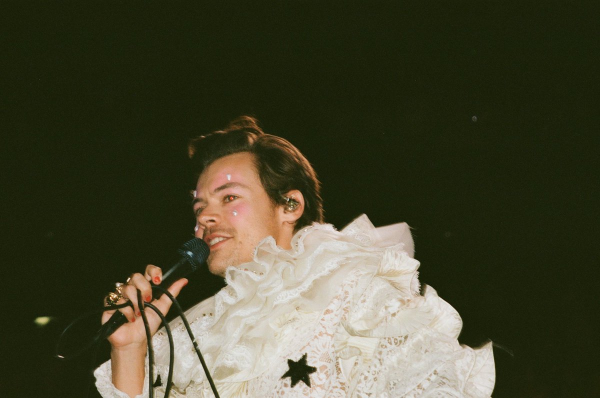 musicforasushi's tweet photo. HARRYWEEN NIGHT 2 ON FILM BY ME. https://t.co/JbcCuv3kma