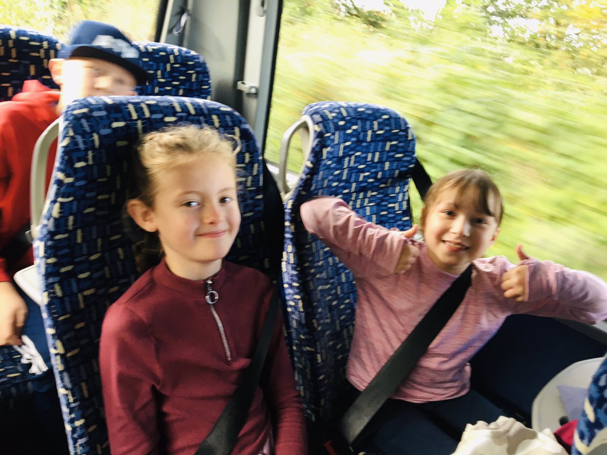 ysgllanllwni's tweet photo. Wac ar y bws! 🚌 https://t.co/skR6991PXa