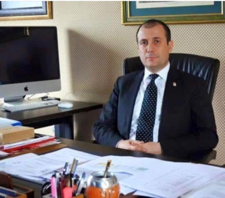 Güven veren kalplere bir bir dokunan ve bütün camianın güvenini kazanıp bedensel engelliler camiasını gerçek haklarına ulaştıran TBESF Onursal Başkanı #mustafaveyselgülpınar'ı destekliyoruz
<a href="/RTErdogan/">Recep Tayyip Erdoğan</a> 
<a href="/hasandogan/">Hasan Doğan</a> 
<a href="/hamzayerlikaya/">Hamza Yerlikaya 🇹🇷</a> 
<a href="/kasapoglu/">Dr. Mehmet Kasapoğlu</a> 
<a href="/RTEdijital/">Erdoğan Dijital Medya</a>
