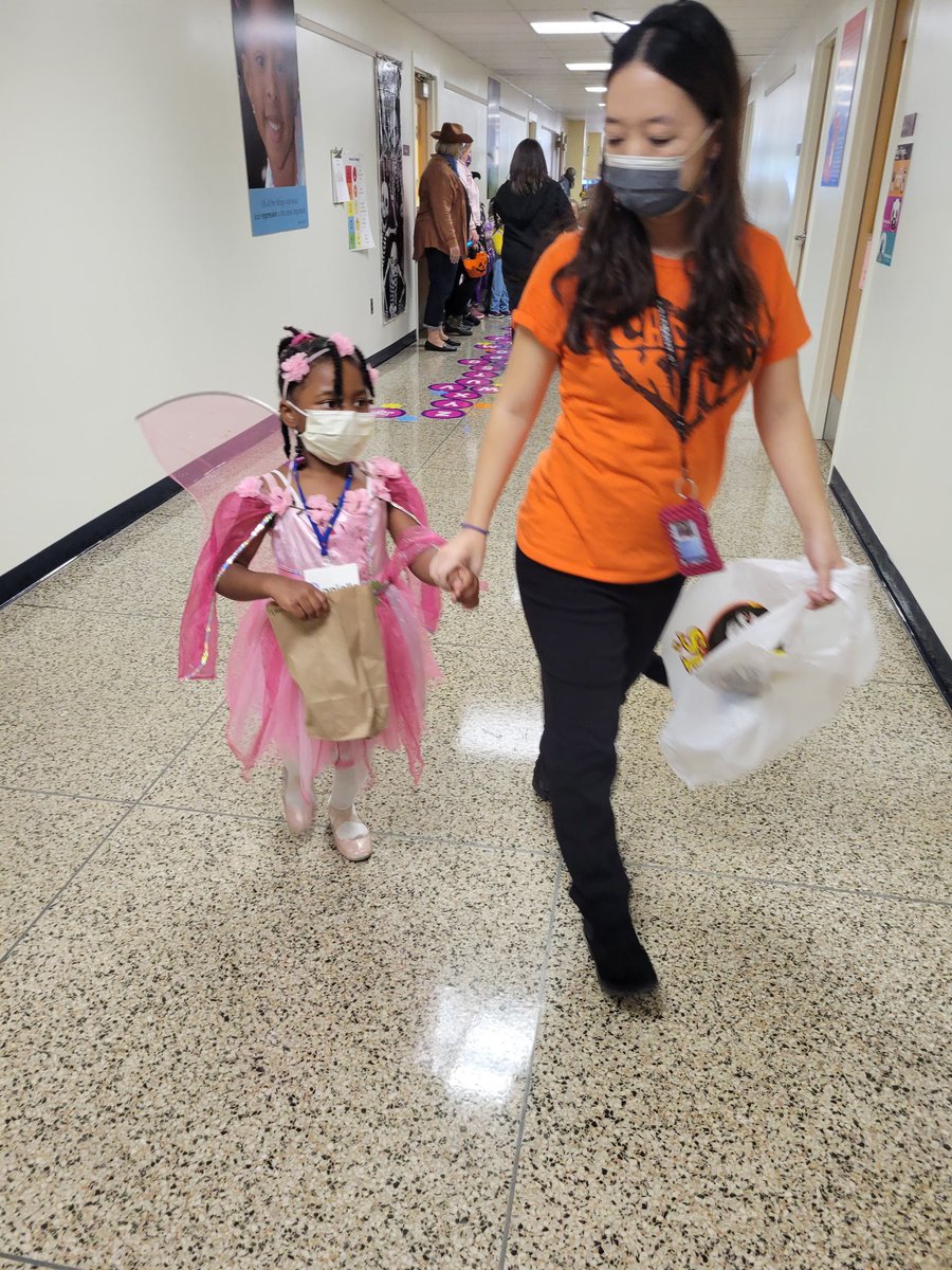 FerndaleEarlyEd's tweet photo. Costume day fun https://t.co/9MBXy1g0FP