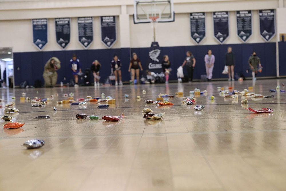 CentCyclones's tweet photo. @centcyclones_FH celebrated Halloween with its Candy Run at practice on Friday. Check out the pictures: https://t.co/bJrRMxrXl9 https://t.co/60pYga6Y2A
