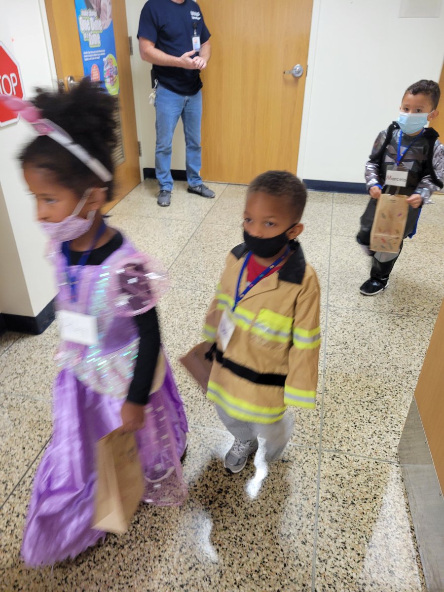 FerndaleEarlyEd's tweet photo. Costume day fun https://t.co/9MBXy1g0FP