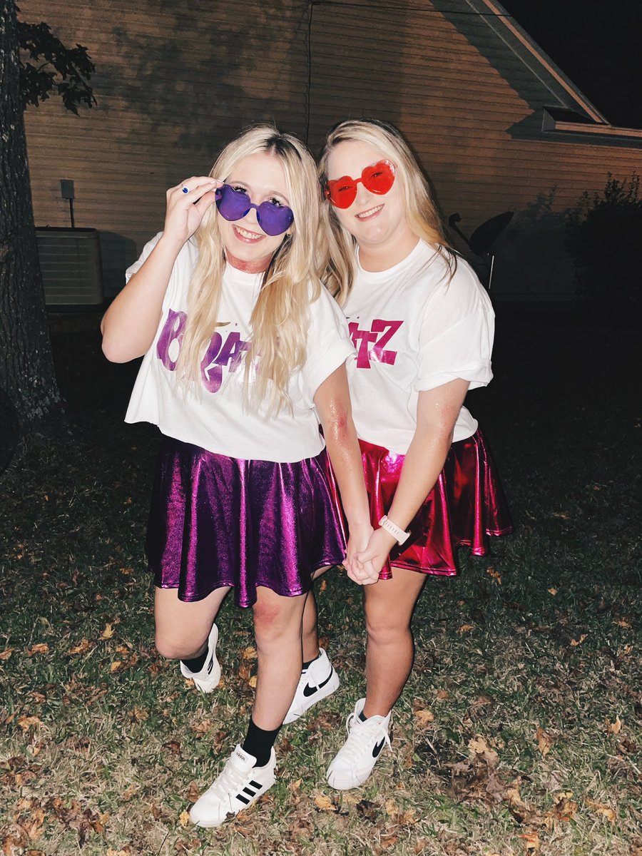 taylorlamkin22's tweet photo. just doing bratz thingz with my girl ✨ https://t.co/DYXEoXogL1