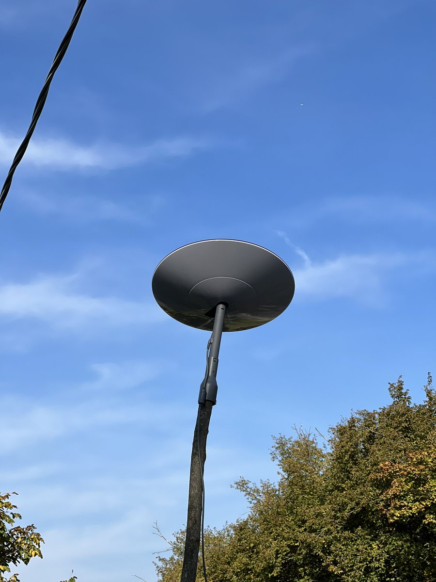Warvenger's tweet photo. Thanks #SpaceX #starlink &amp; #ElonMusk for giving us Broadband Stable internet somewhere in a remote area in #Italy!!! Connection is so stable that I can hold uninterrupted video calls and manage also online gaming!!! We have no cell signal here but now have cool space internet!!! https://t.co/pQr83nooax