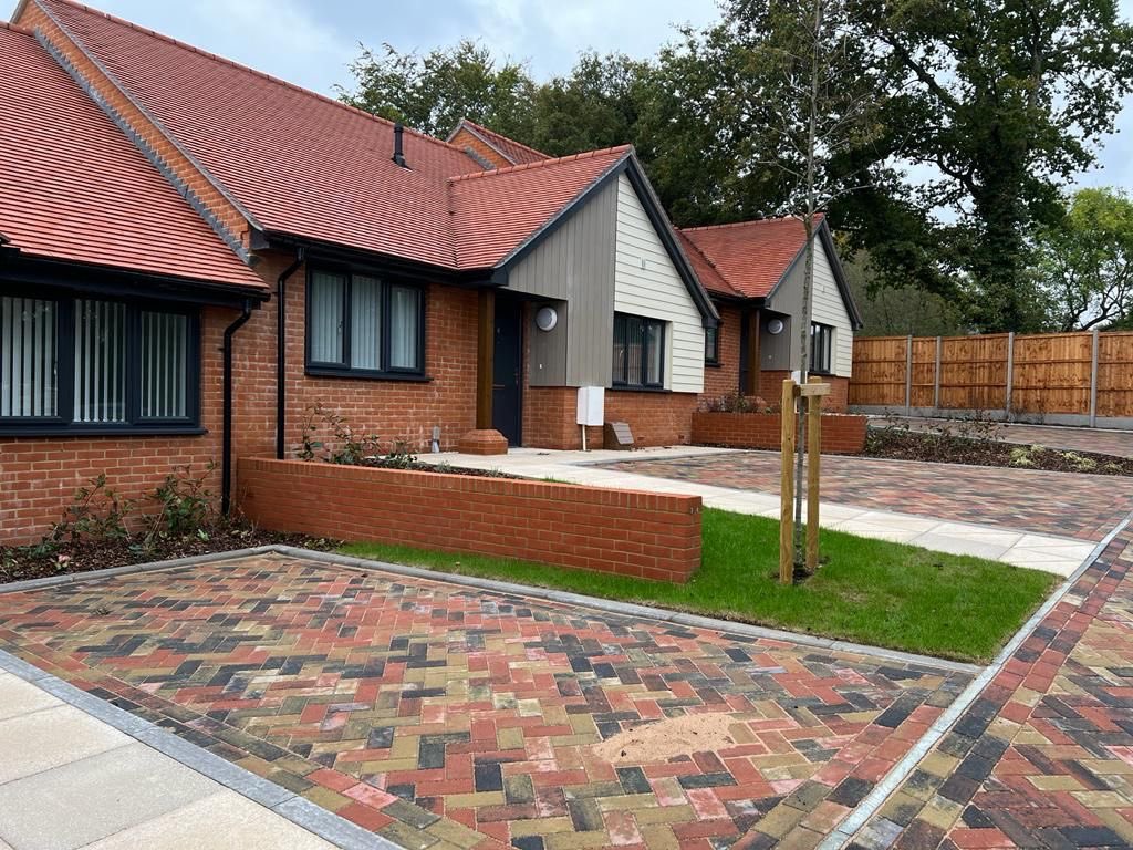 jennergroup's tweet photo. October was a busy month handing over two major projects in Kent & Sussex!
November looks set to follow suit, with phased handovers of some of our largest residential projects too!!
We β€οΈ construction!!
#carehome #extracare #residential #building #construction #teamjenner https://t.co/ad7yUKr0cN