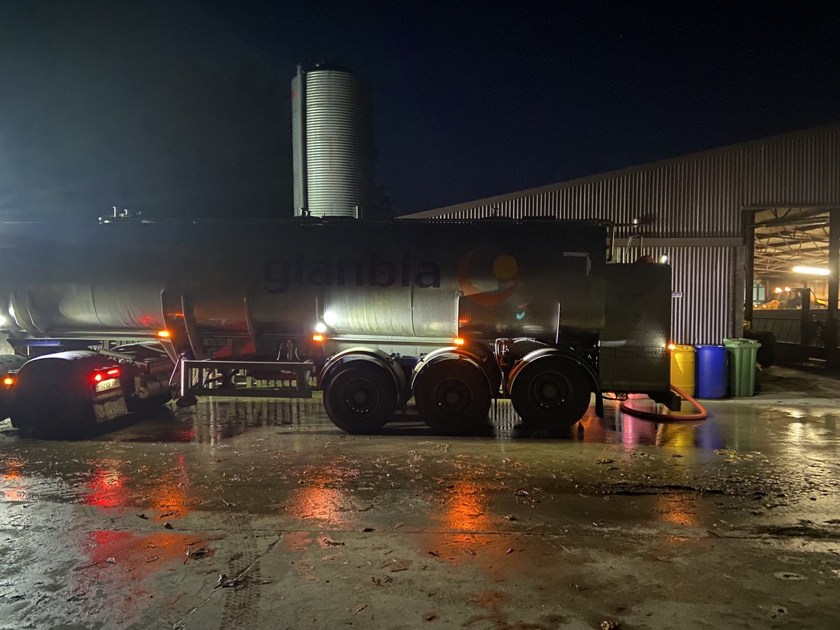 Another load of fresh “carbon neutral” milk for your shelves tomorrow. If banks, insurance companies and airlines can buy a bit of woodland to be c neutral surely our family farm of grassland trees and hedges qualifies #grandjob