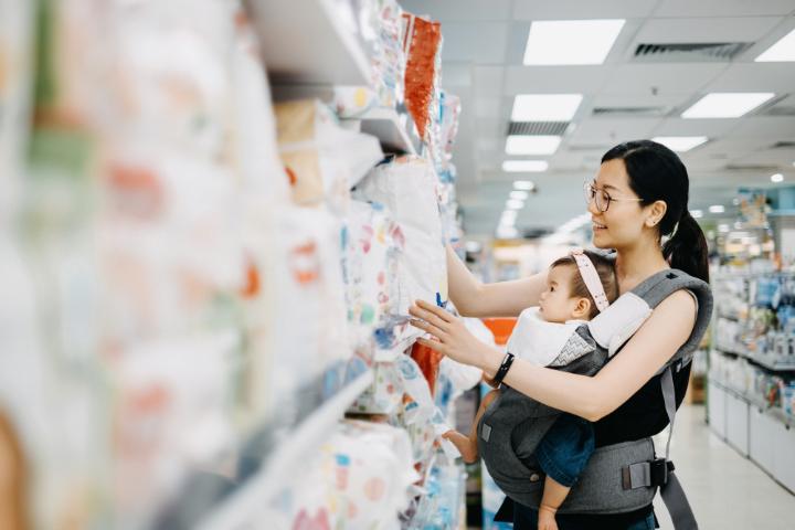 MikeFillhardt's tweet photo. @AnthemBCBS of KY &amp; State Senator @ReggieThomasKY announced a $10,000 donation to Chrysalis House to provide parents complimentary access to diapers, and related baby items. In total, Anthem has pledged $80,000 to open 8 diaper closets across KY. https://t.co/MlJgP0AWQJ https://t.co/cgDi1CQ2Rx