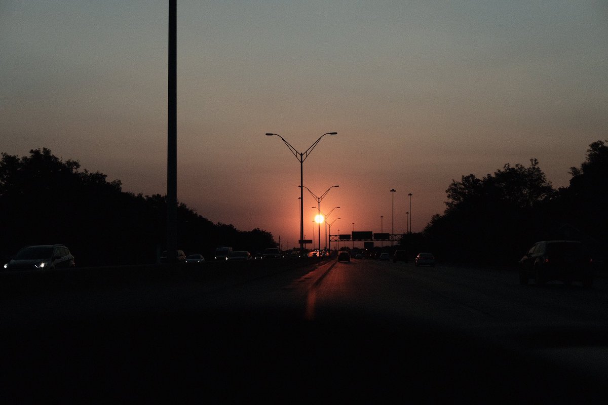 Morning commute #myfujifilmlegacy

#documentyourdays #Wichita #mood #sunrise #kansas