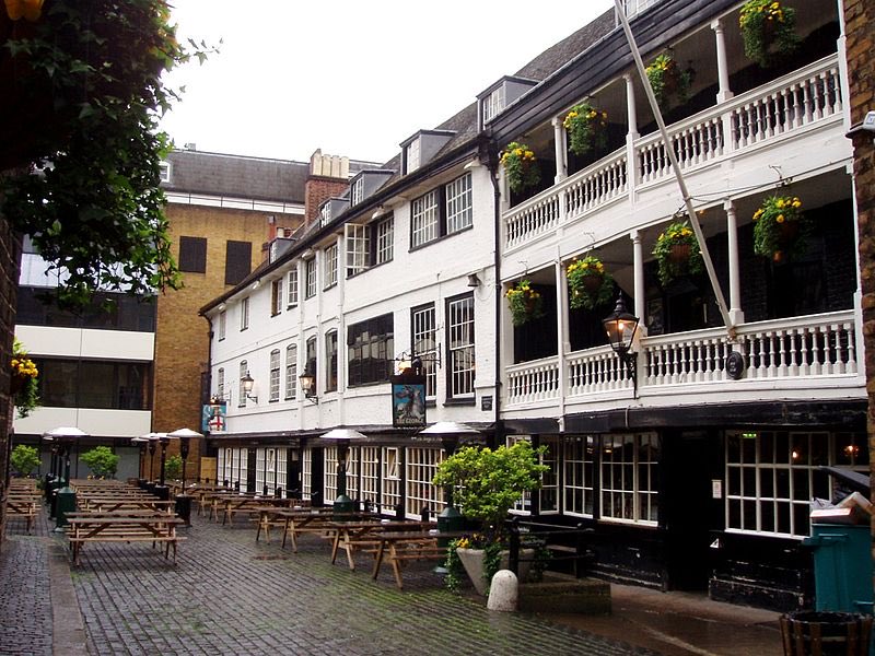 placeumdotorg's tweet photo. @KYPBristol The George at Southwark is a lovely relic of this type of inn https://t.co/rXnoNp226D