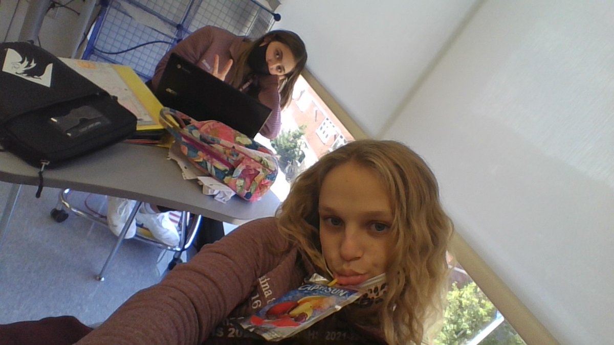 ellaina_saylor's tweet photo. me and rojo in civics 🧃🧃🧃🧃 https://t.co/Sdtk6ZovGU