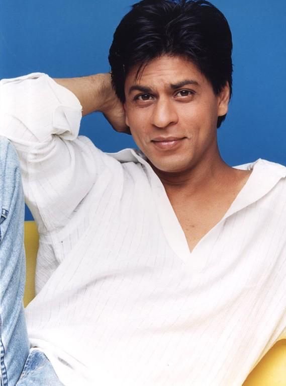 filmfare's tweet photo. They don’t make ‘em like this anymore! 

Through thick and thin, there’s only one king… #ShahRukhKhan. 

Here’s to the man of strength, power and humility. #HappyBirthdaySRK https://t.co/QcpkceBPen
