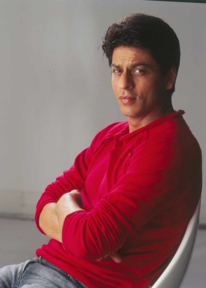 filmfare's tweet photo. They don’t make ‘em like this anymore! 

Through thick and thin, there’s only one king… #ShahRukhKhan. 

Here’s to the man of strength, power and humility. #HappyBirthdaySRK https://t.co/QcpkceBPen