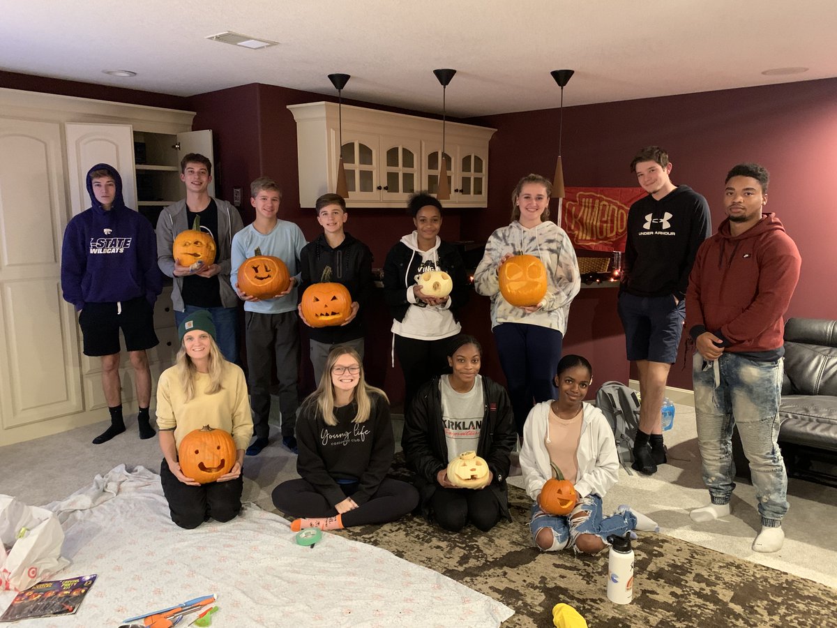 LSYoungLife's tweet photo. Lee's Summit YoungLife Newsletter - https://t.co/aVR0glgXob https://t.co/1Obg76BVYm