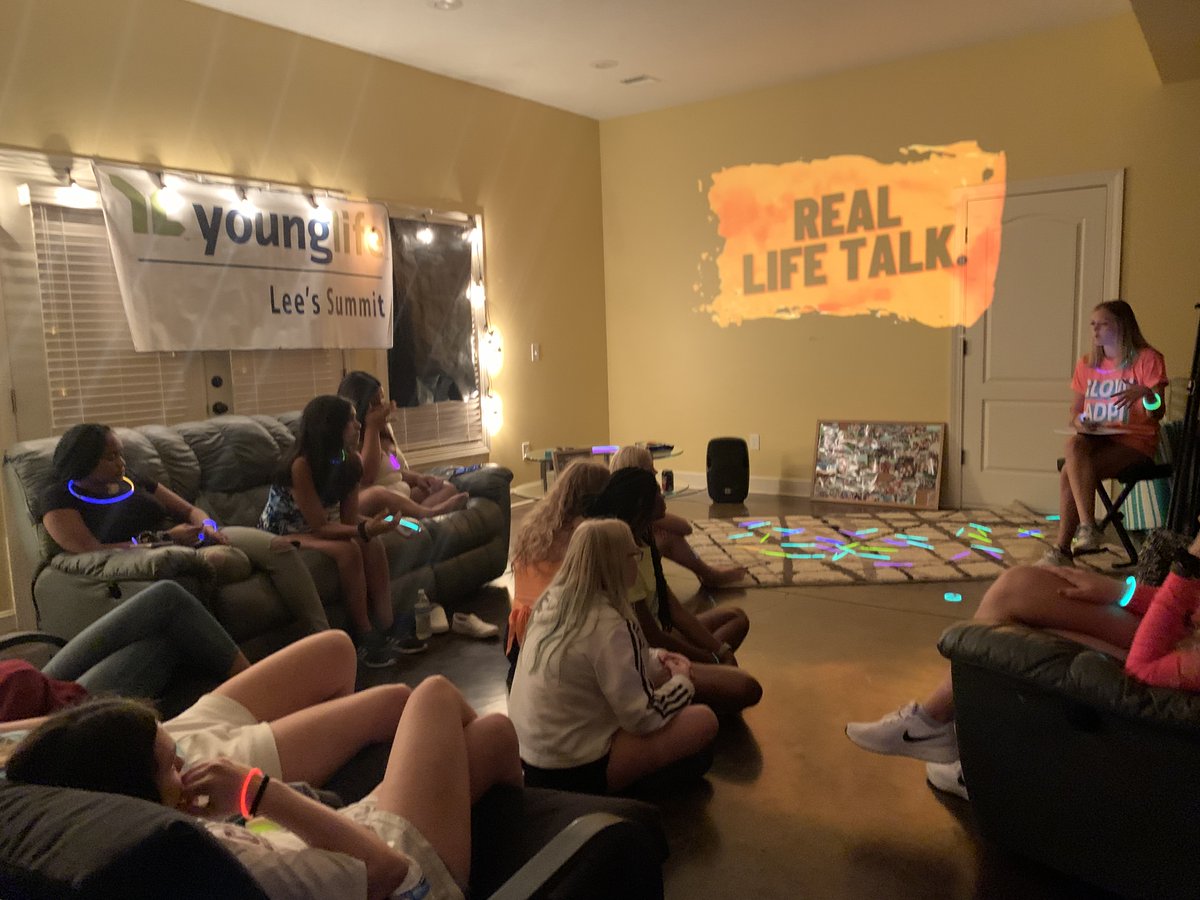 LSYoungLife's tweet photo. Lee's Summit YoungLife Newsletter - https://t.co/aVR0glgXob https://t.co/1Obg76BVYm