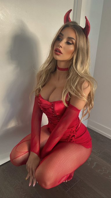 if the devil looked like me.. hell would be full https://t.co/O5UnldVkFE