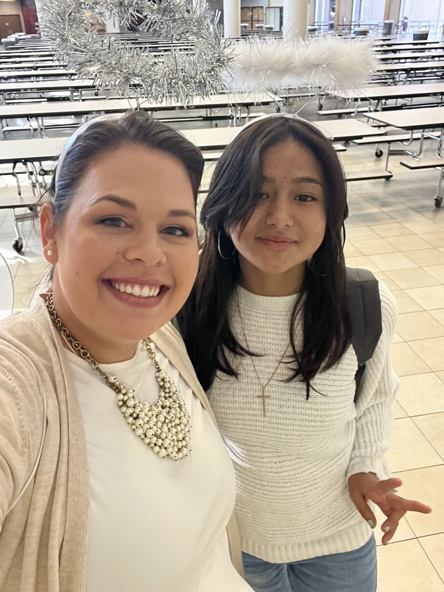 Feliz día de los ángeles! 👼🏻👼🏼👼🏽👼🏾👼🏿<a href="/northbrookhigh/">Northbrook High School</a> <a href="/SBISD/">Spring Branch ISD</a> #diadelosangeles #diadelossantos #sbisdproud