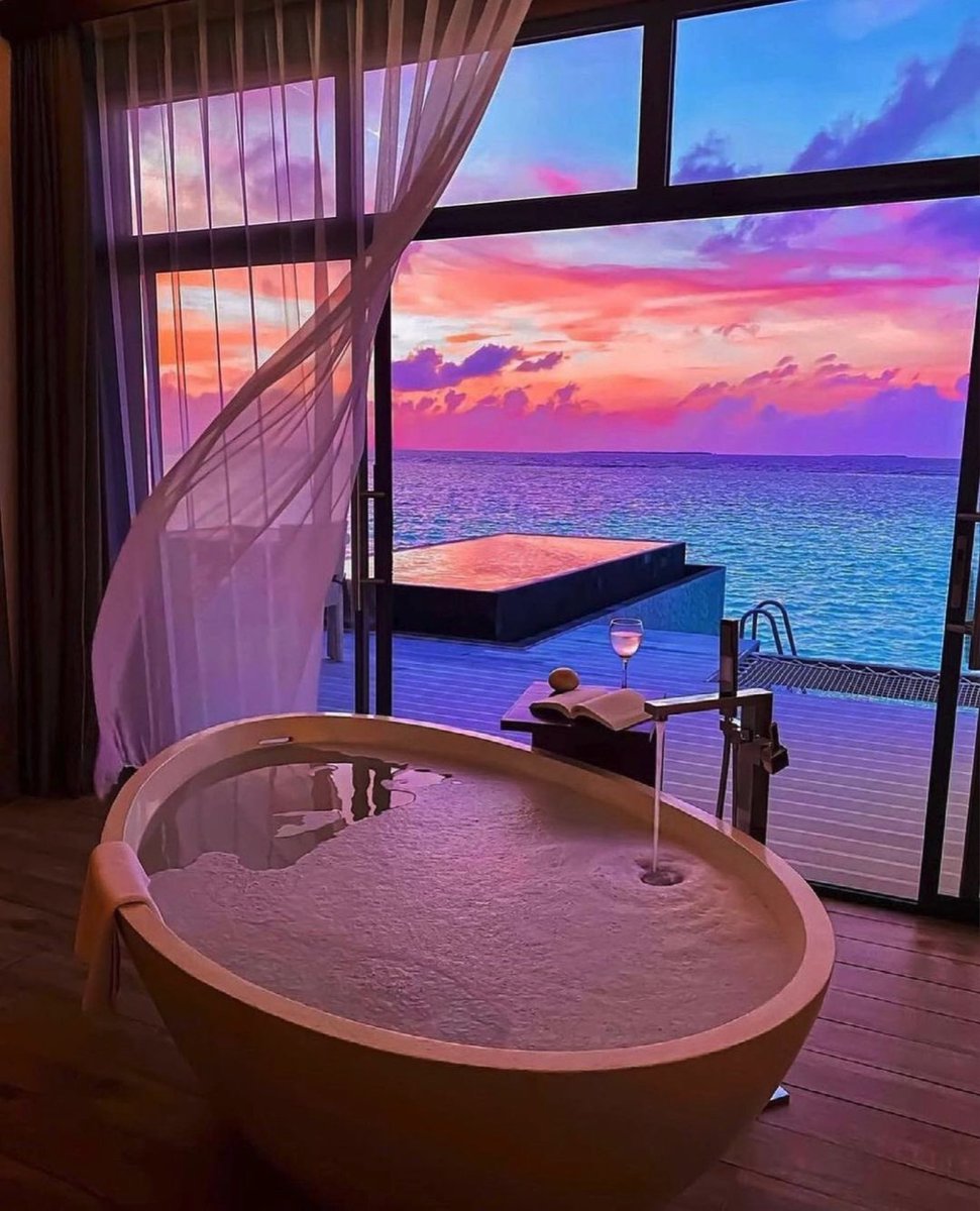 Would kill to be here right now.