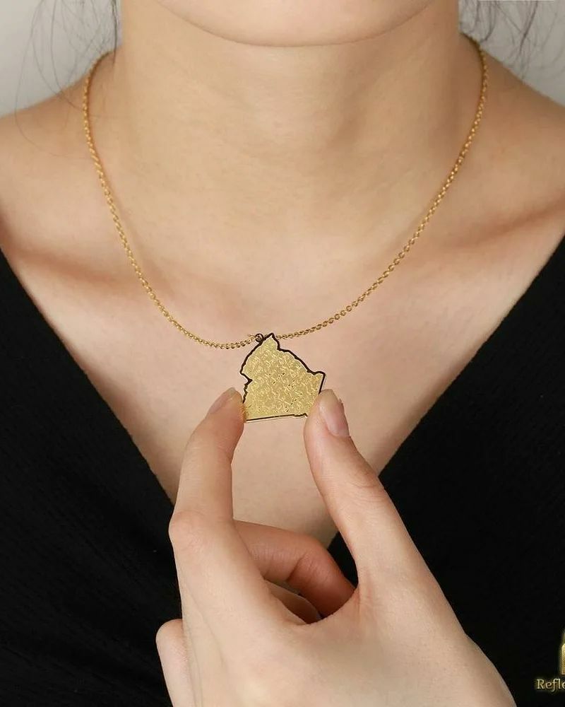 Il y a 67 ans 🇩🇿 La commémoration du 1er Novembre 1954, date du déclenchement de la Guerre de Libération nationale du joug colonial français, représente pour le peuple algérien un moment de ressourcement et de communion autour d'un élément fondamental de… instagr.am/p/CVvmMhmowSg/