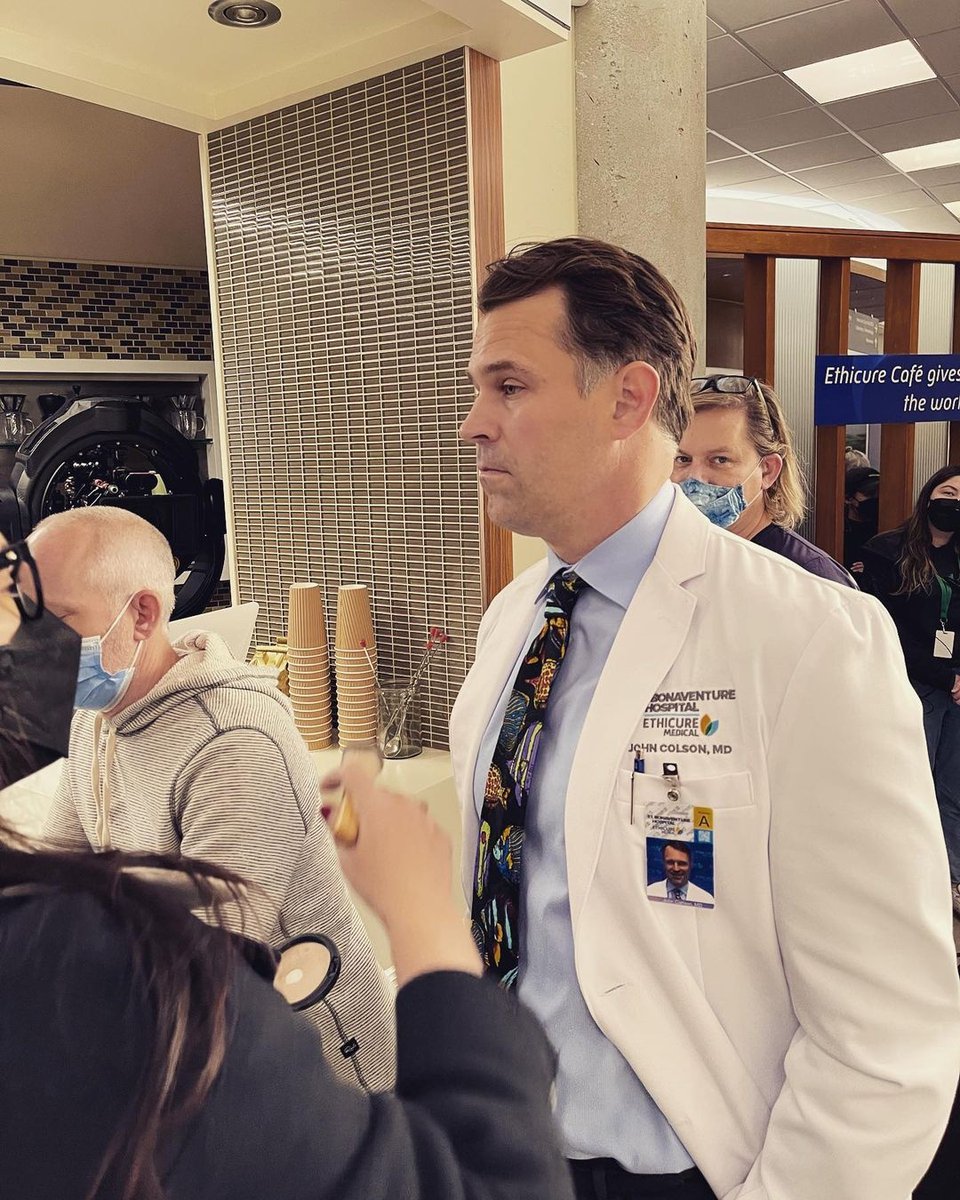 TheGoodDoctorAr's tweet photo. Shared by #AnthonyAmes on IG.
Watch #DrColson buy coffee and a muffin on #TheGoodDoctor tonight…thanks @_ChristinaChang for showing me the ropes and fellow @brown alum @hillharper #gooddoctor #cameo @GoodDoctorABC @RedTalentMgmt https://t.co/ry15ZGfmgu