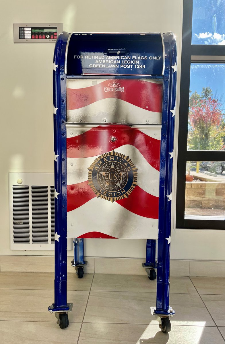 CommackLibrary's tweet image. The Commack Public Library will be hosting the Greenlawn American Legion “Old Glory” flag collection box during the month of November. You can place your unusable and damaged flags in this box and they will dispose of the flags in a proper manner. #Flag #oldglory