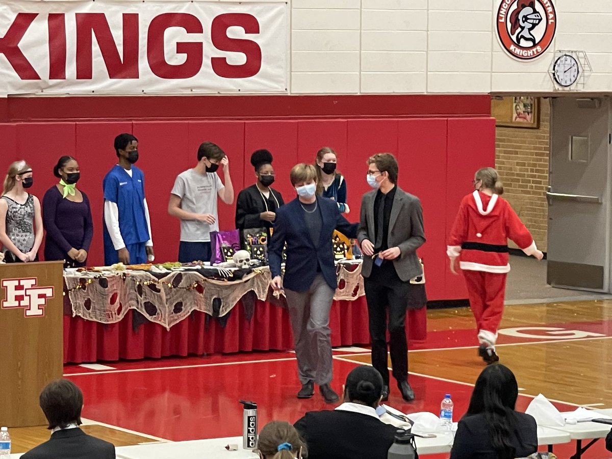 LemontSpeech's tweet photo. Our novices kicked off the season with a 3rd place finish at the H-F Halloween Classic! We had 3 tournament champions and many other students placing top 6 in their events. Awesome start! Let’s keep it going! #WeAreLemont https://t.co/10lENXZVbL